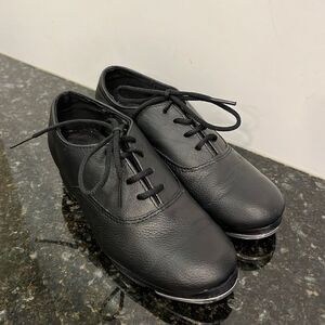 Sansha Tee-Oscar Black kids Tap Shoes. Size G which is a 11/12